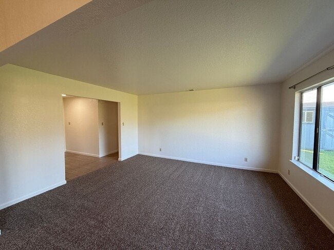 Building Photo - Single story home located in the Stonewood neighborhood!