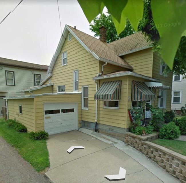 Building Photo - 916 Dartmouth Ave SW