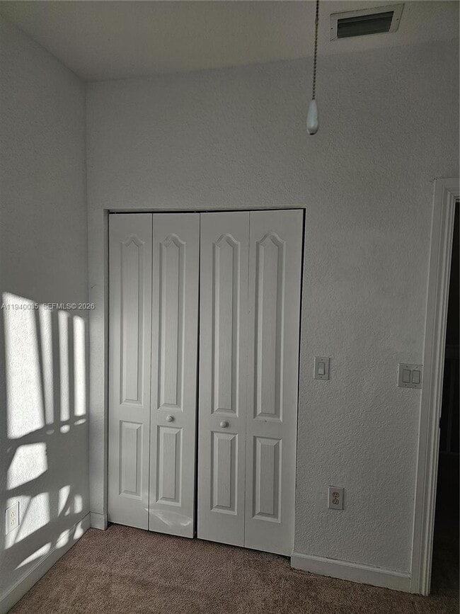 Building Photo - 2160 NE 37th Rd