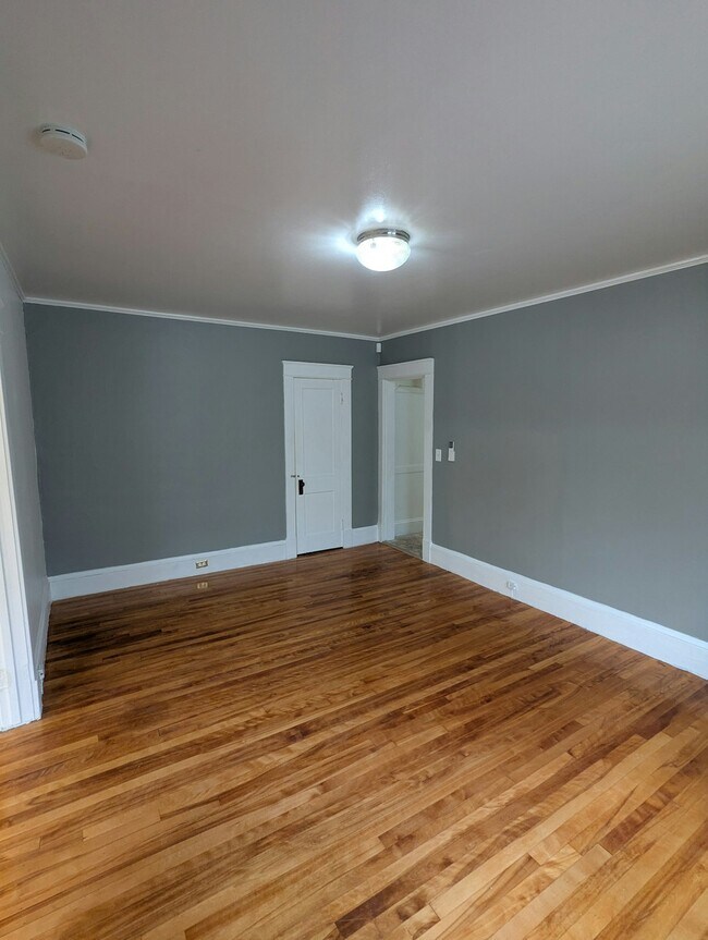 Building Photo - 159 West St