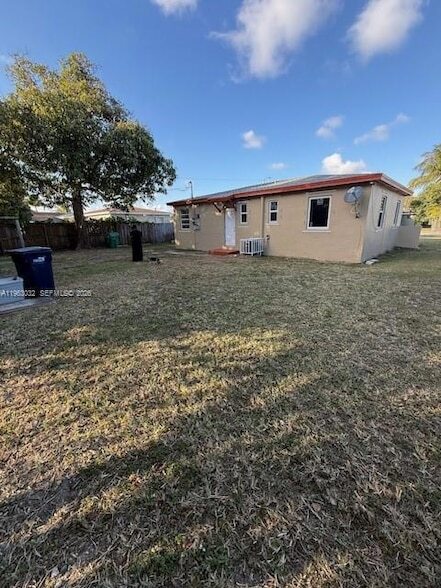 Building Photo - 14620 Monroe St