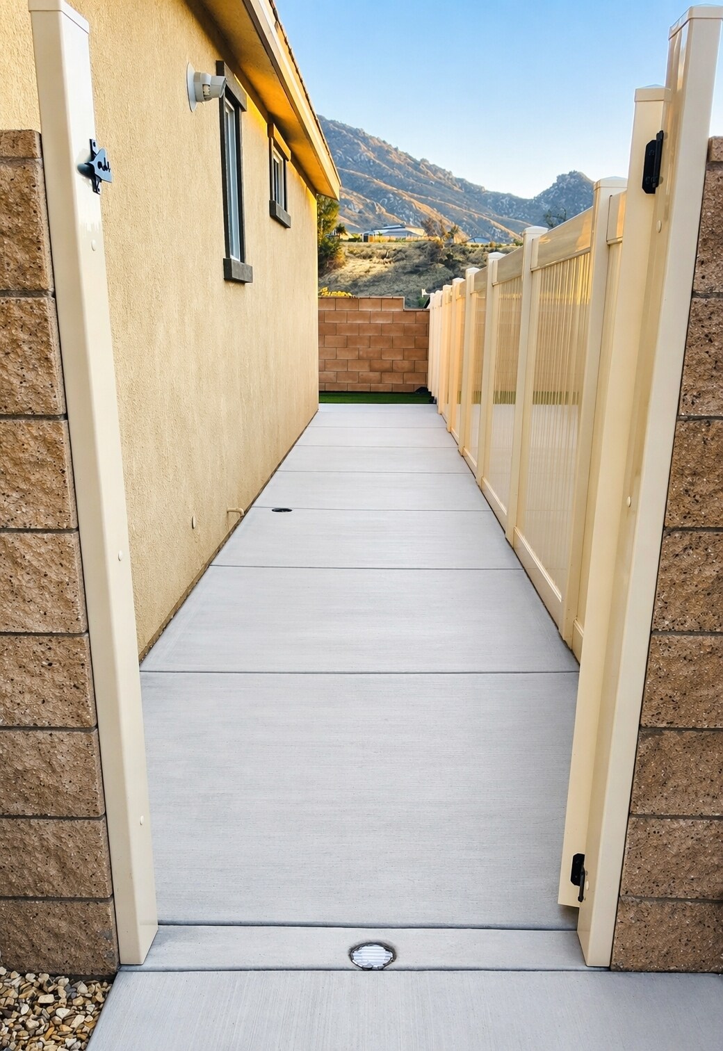 Building Photo - 8167 Elissa Dr