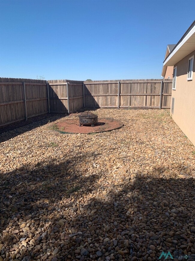 Building Photo - 3005 Fred Daugherty Dr