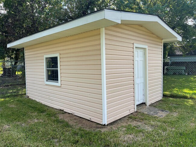 Building Photo - 1212 Avenue M