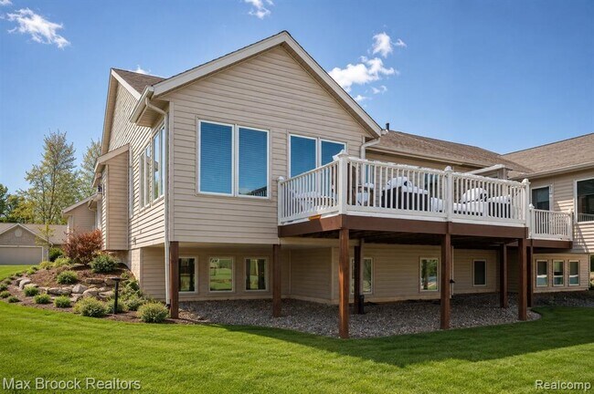 Building Photo - 2546 Highridge Ln SE