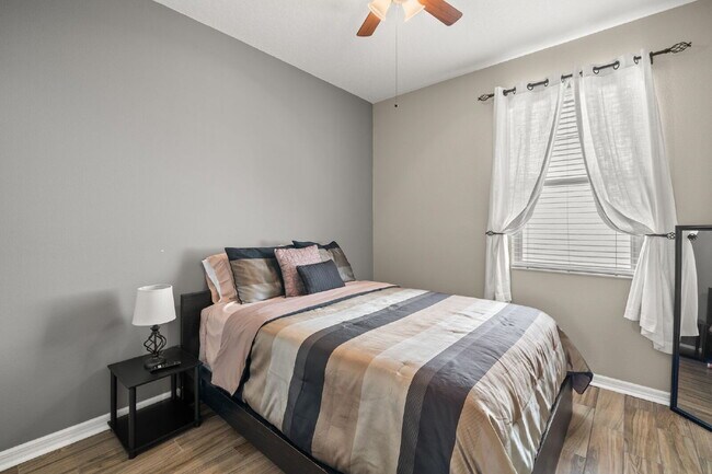 Building Photo - Beautiful Home For Rent in Brandon!