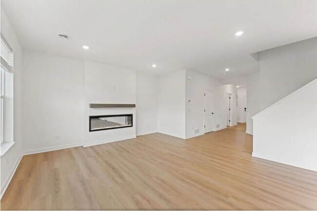 Building Photo - 18325 Gladiator Dr