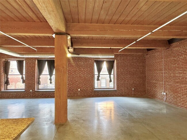 Building Photo - 1209 Washington Ave