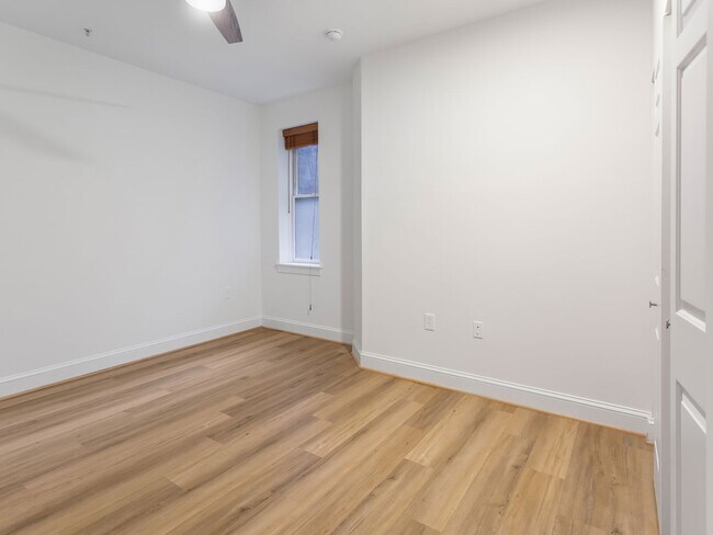 Building Photo - Charming 2BR/2BA Condo Near U Street with Modern Finishes and Prime Location