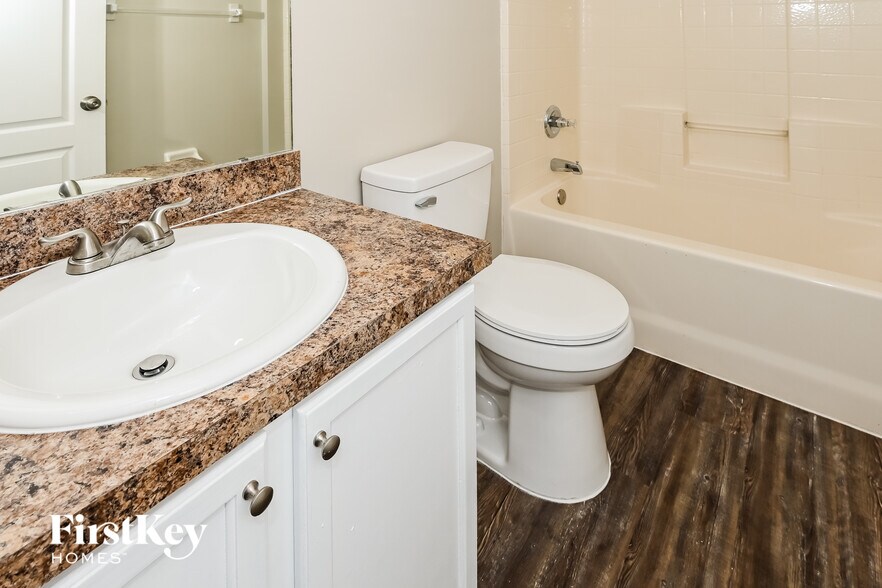 Building Photo - 6983 Lafayette Park Dr