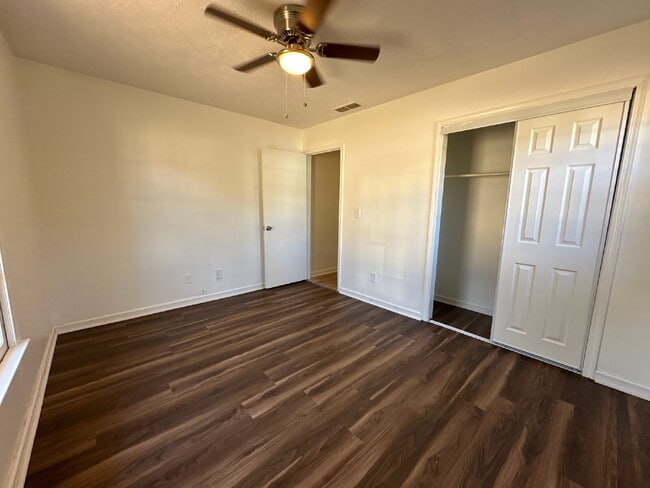 Building Photo - Fully Renovated 2 Bedroom 2 Bath Duplex in Stone Mountain