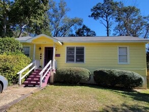 Building Photo - Adorable 3bdrm 1 bath bungalow in central midtown location, "Circle Beautiful" subdivision.