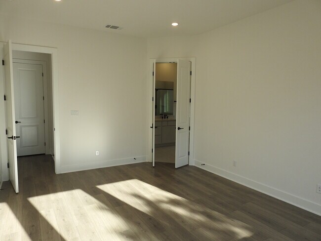 Building Photo - 189 Jackson River Lp