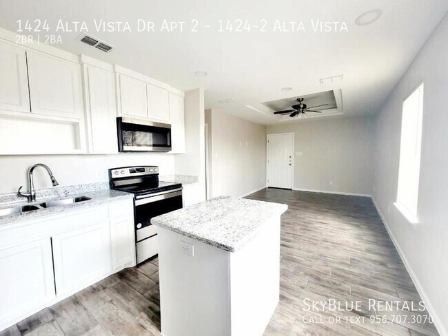 Building Photo - 1424 Alta Vista Dr