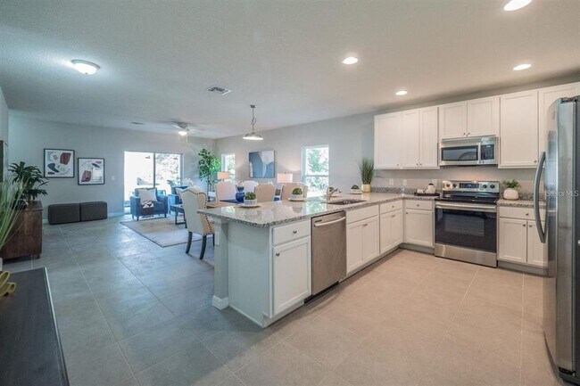 Building Photo - 1701 Pilchard Dr