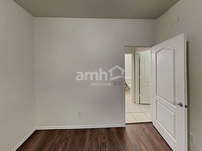 Building Photo - 3638 E Janelle Way