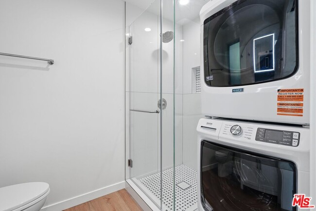 Building Photo - 460 N La Jolla Ave