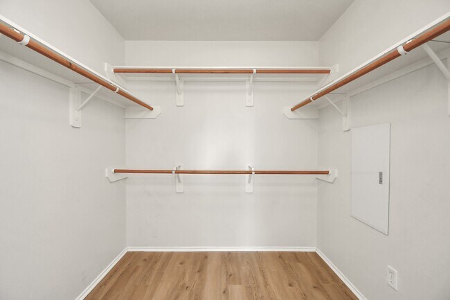 Building Photo - 19931 Roycroft Ln