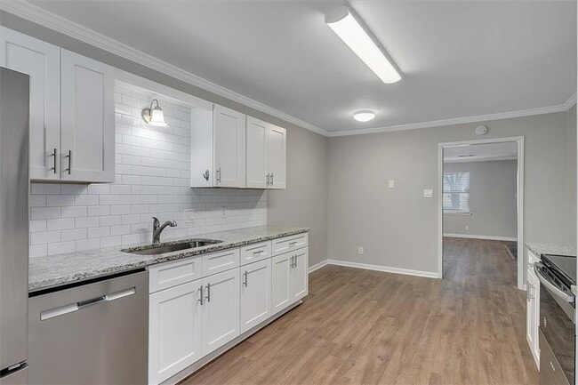 Building Photo - 290 Westland Way SW