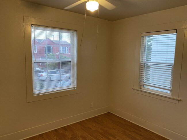 Building Photo - Cozy 1 Bedroom, 1 Bath Apartment