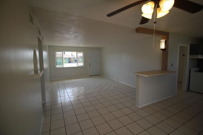 Building Photo - 5725 Waycross Ave