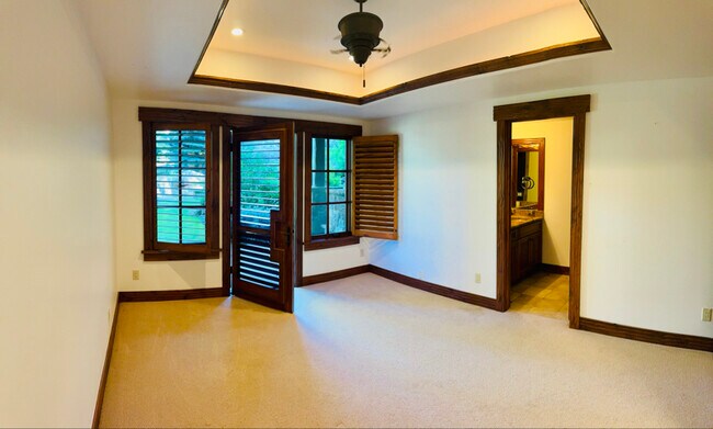 Building Photo - 3847 Crystal Bridge Dr
