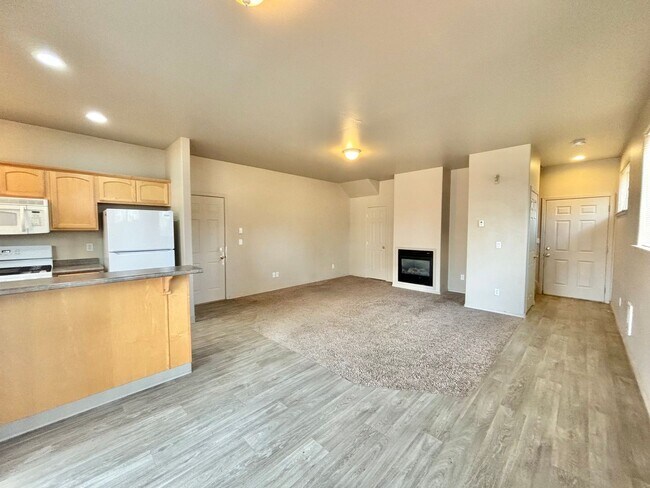 Building Photo - RD T 21-840