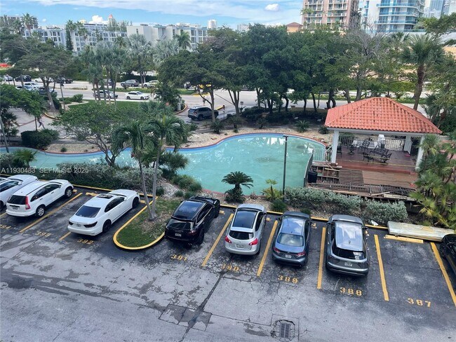 Building Photo - 210 174th St