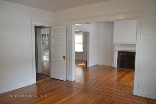 Building Photo - 81 Grotto Ave