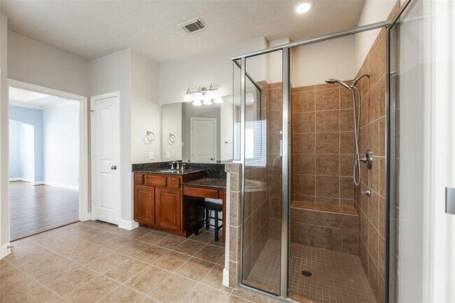 Building Photo - 28506 Woodlark Dr