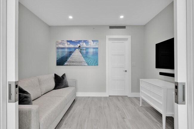 Building Photo - 550 SE Mizner Blvd