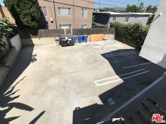 Building Photo - 601 Normandie Ave