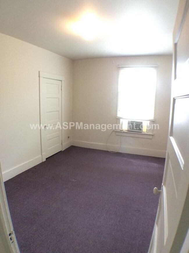 Building Photo - 314 N 200 W