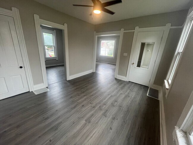 Building Photo - 3511 Memphis-Lower