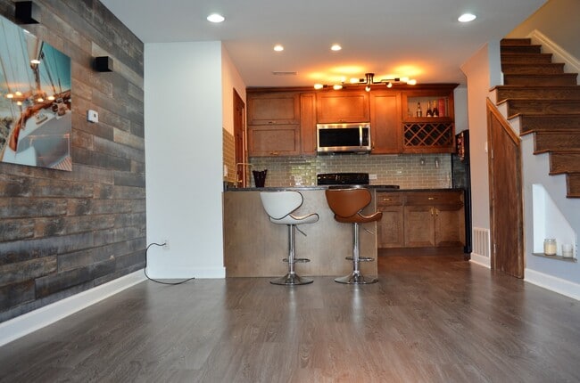 Building Photo - 1285 Wyndham Ln