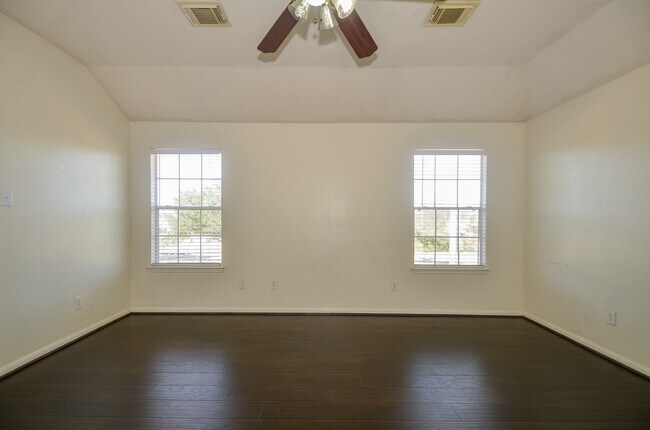 Building Photo - 15002 Turphin Way