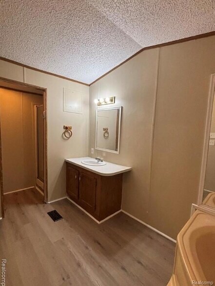 Building Photo - 1478 Coachlight Ct