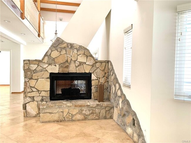 Building Photo - 425 S Catalina Ave