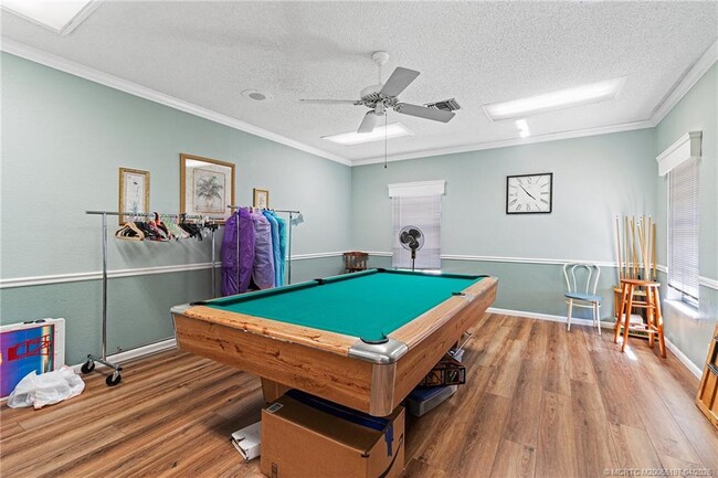 Building Photo - 7711 SE Sugar Sand Cir