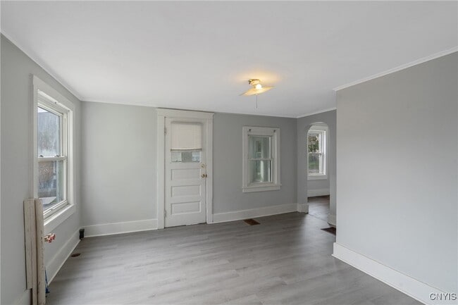 Building Photo - 148 W Cayuga St