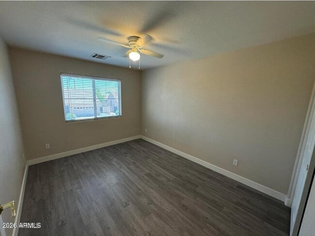 Building Photo - 1470 W Armstrong Way