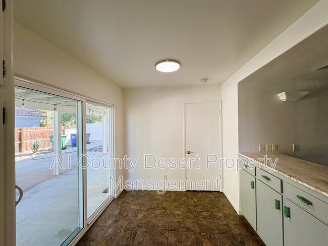 Building Photo - 73394 Tamarisk St