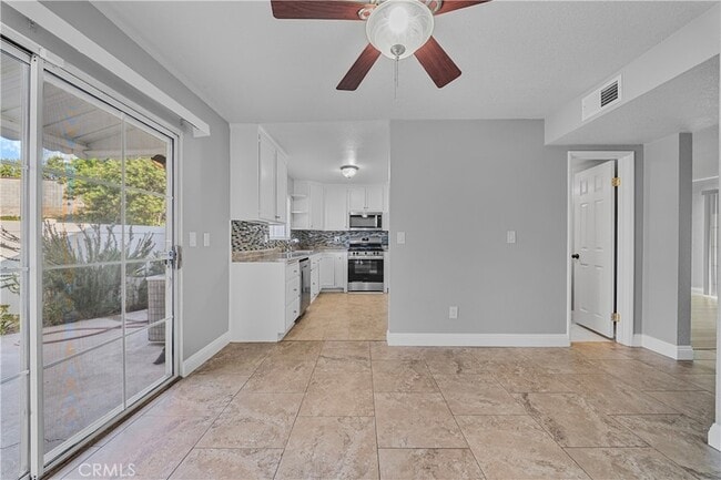 Building Photo - 8249 Haseltine Green