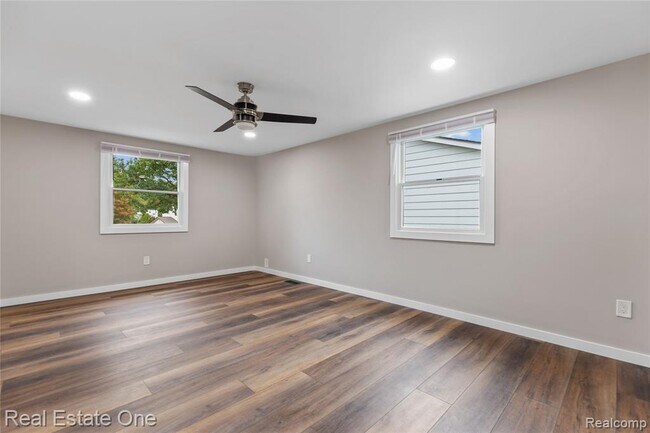 Building Photo - 5842 Marble Dr