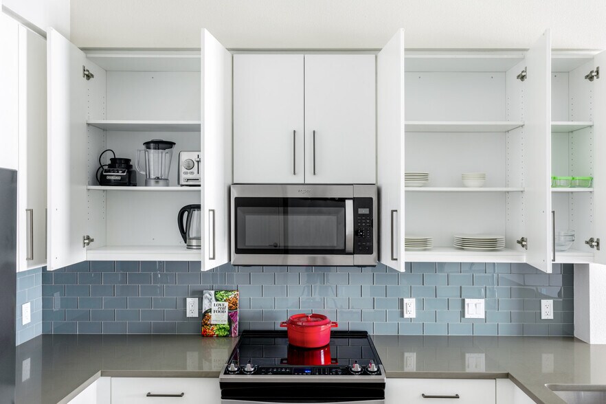 Building Photo - 441 El Camino Real