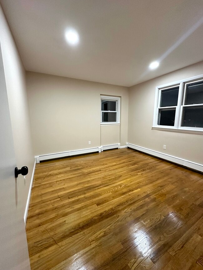 Building Photo - 23 Allview Ave