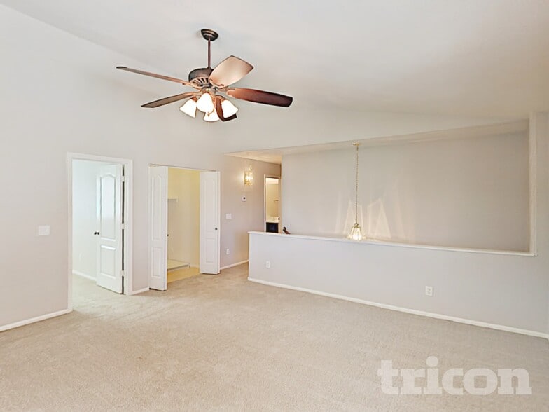 Building Photo - 396 W Corriente Ct