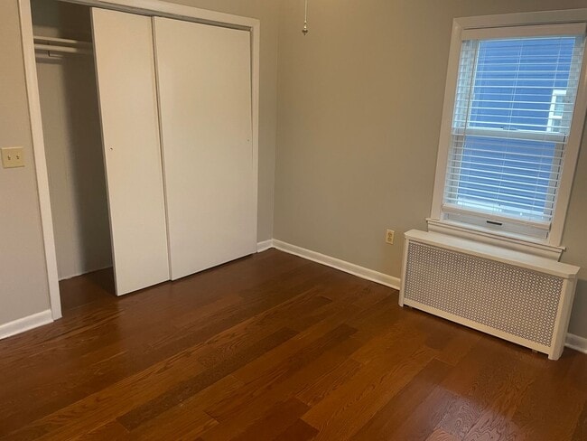 Building Photo - 75 Madison St