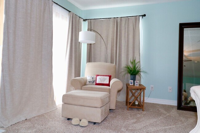 Building Photo - Beautiful Furnished Croatan Beach Home.