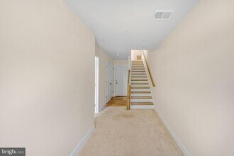 Building Photo - 3525 Carnaby St